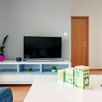Nest *
